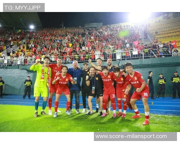 足球拼成的奥秘与技巧探讨如何提升你的足球水平与团队合作能力